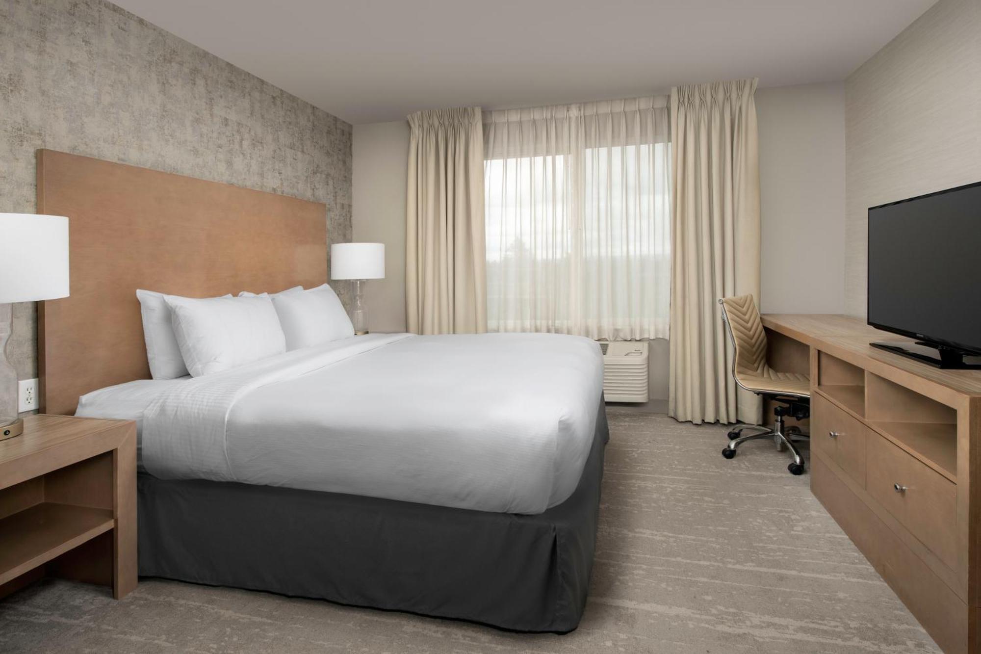 Doubletree By Hilton North Salem Hotel Exterior photo